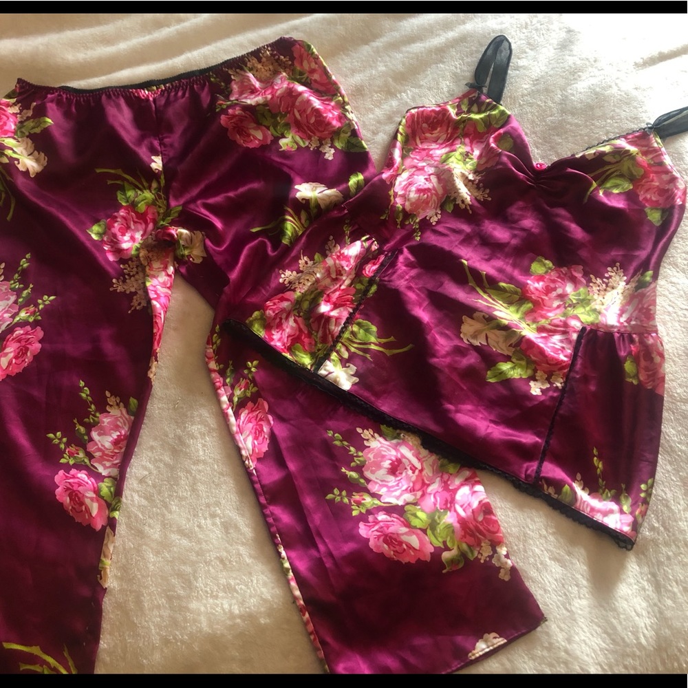 Gorgeous silky lingerie set
